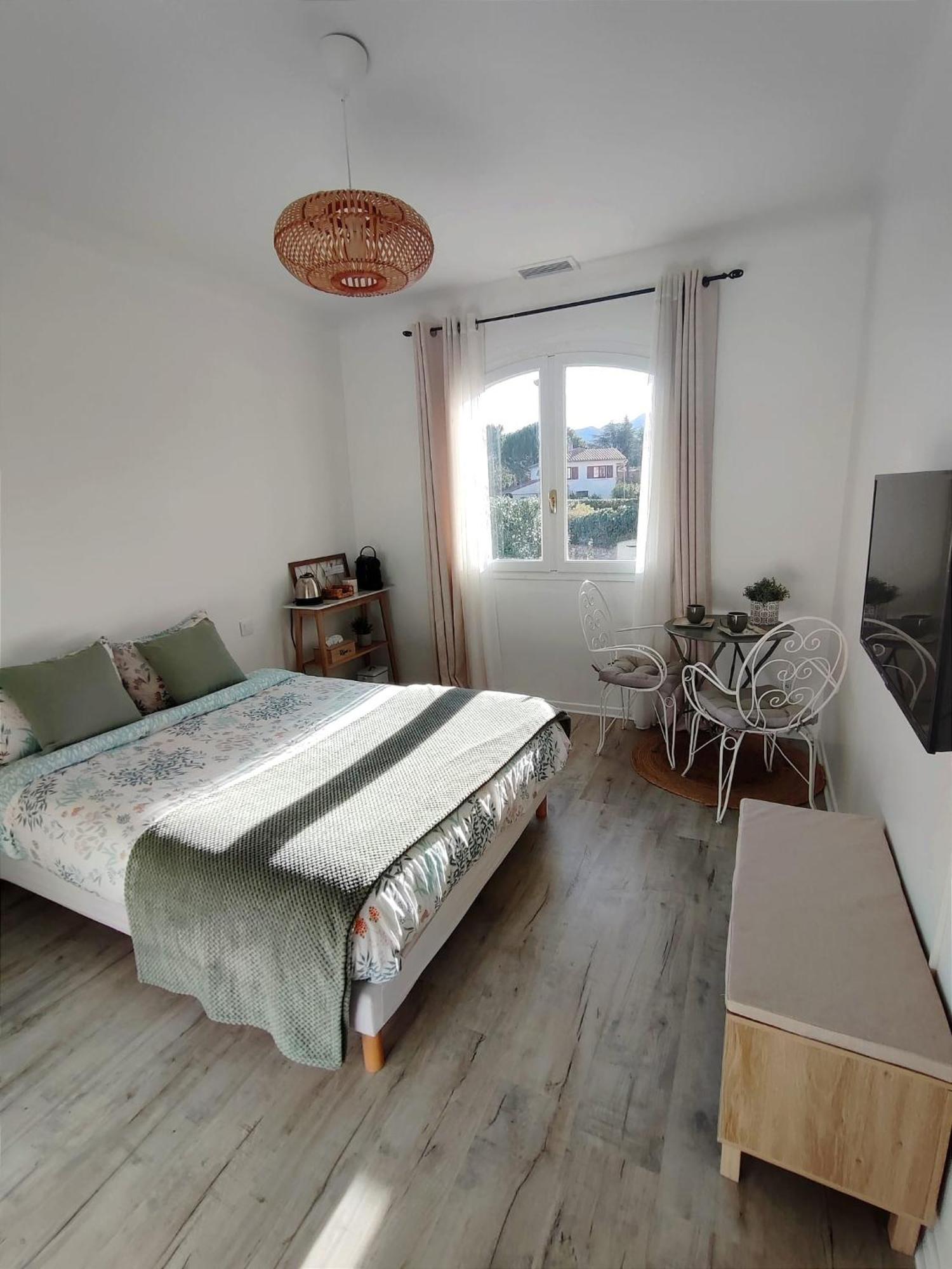 Chambre Climatisee Entre Mer Et Montagne, Avec Sdb Et Wc Privatifs Laroque-des-Albères Extérieur photo